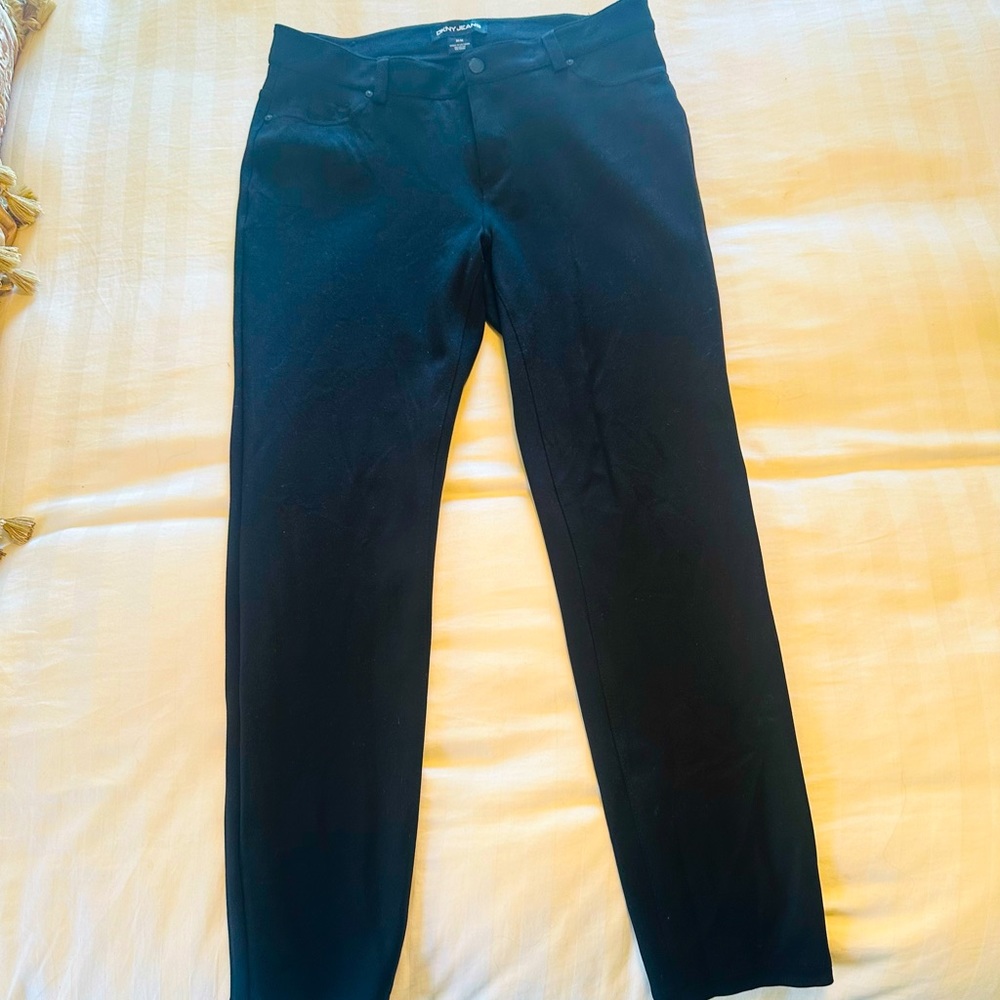 DKNY Black Ponte Jeans size Med Stretch  Comfort Classic